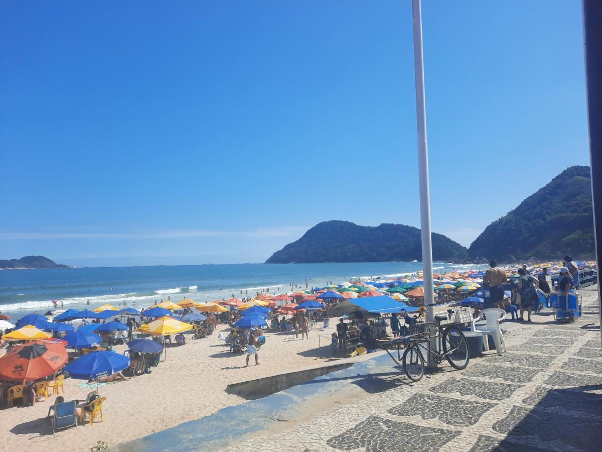 Apto Na Praia Do Tombo A 100M Гуаружа Екстериор снимка